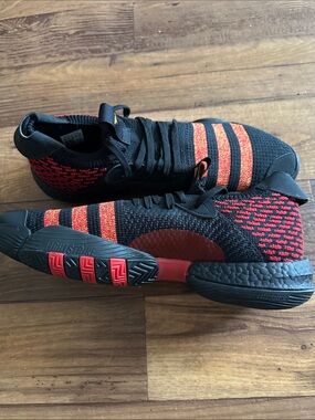 Men's Athletic Knit Sneakers in Black and Red